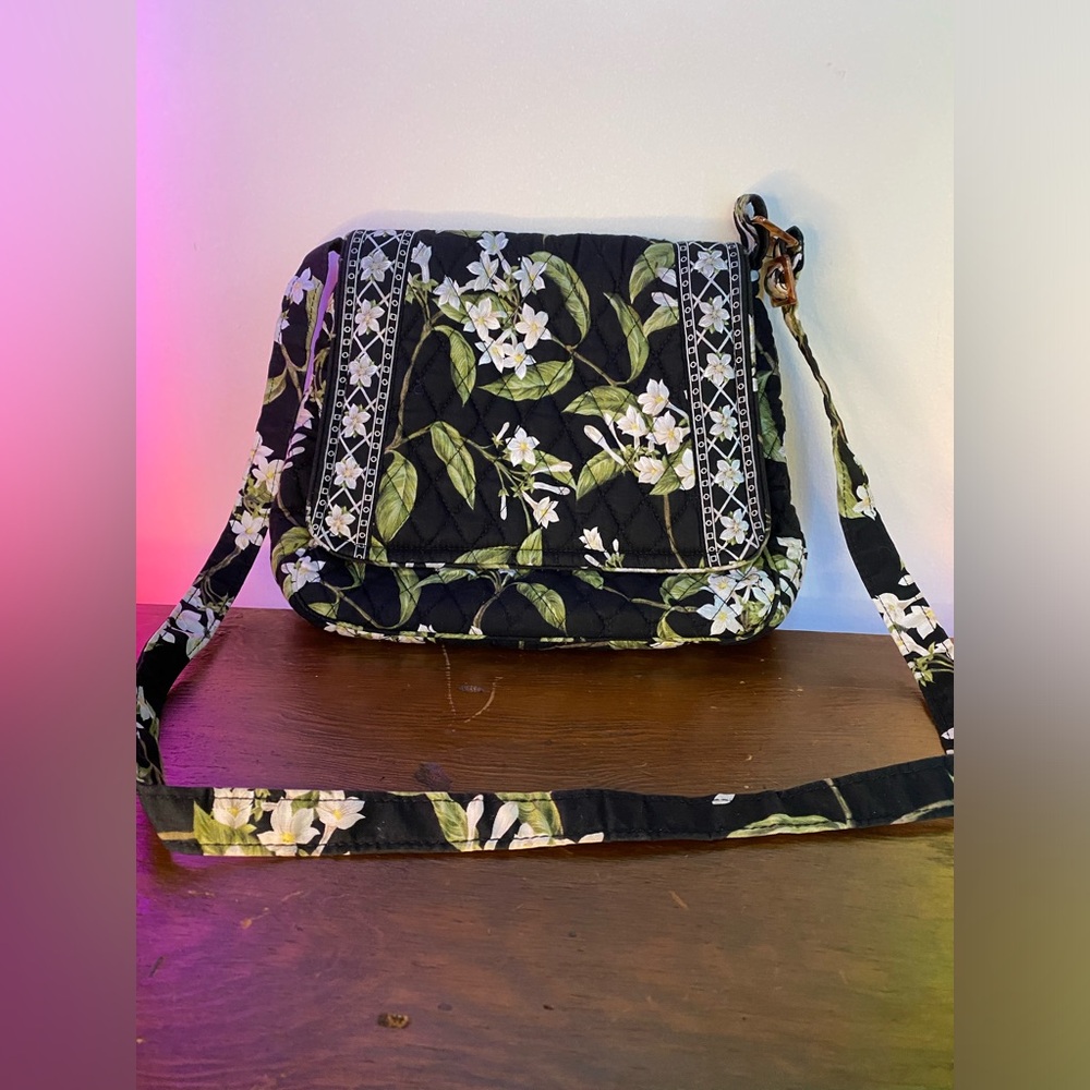 Vera Bradley Jasmine Saddle Crossbody Purse Retired Pattern Handbag Black White